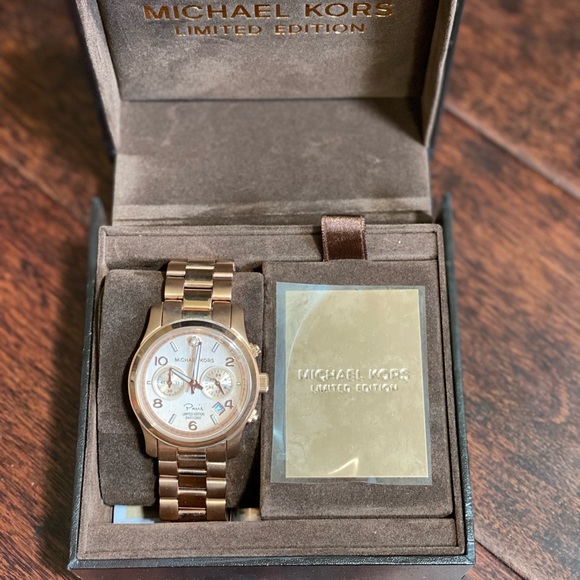 Michael Kors Paris Watch LE Rosegold with diamond main image 4